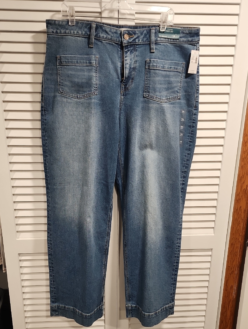 Maurices Womens Relaxed Light Blue Denim Jeans